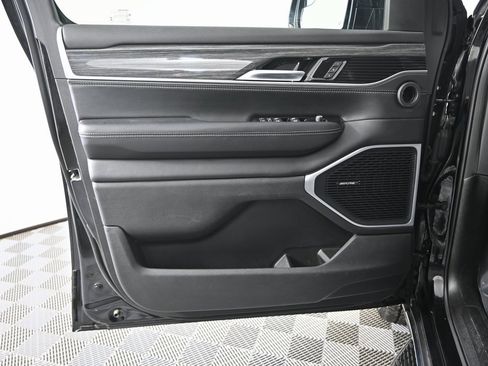 Used 2022 Jeep Wagoneer Series III image 20