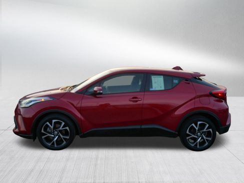 Used 2020 Toyota C-HR XLE image 4