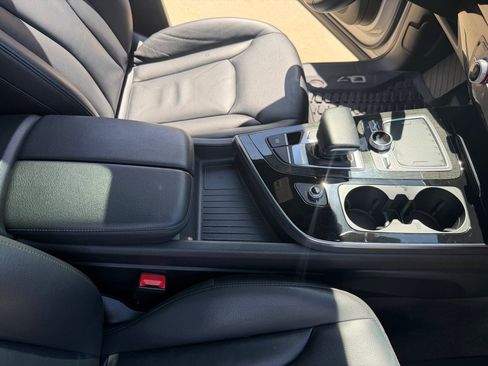Used 2019 Audi Q7 3.0T Premium w/ Convenience Package AWD/4WD image 28