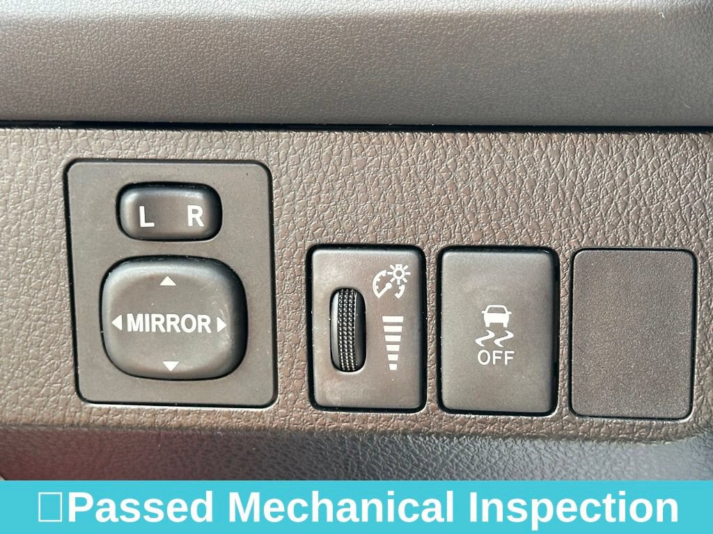 Used 2014 Toyota RAV4 LE FWD image 18