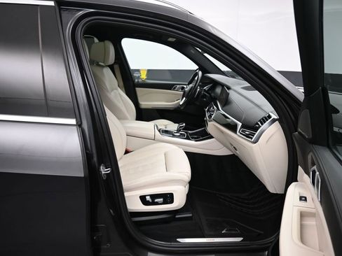 Used 2020 BMW X5 xDrive40i w/ Executive Package AWD/4WD image 48