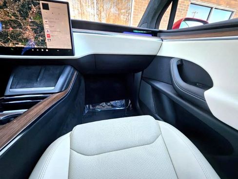 Used 2023 Tesla Model X AWD image 46