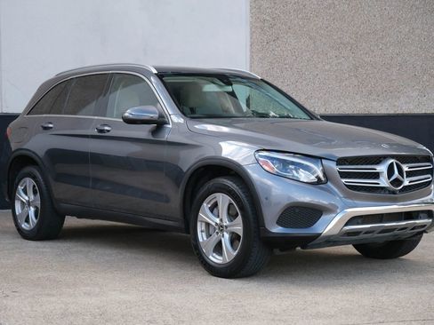 Used 2018 Mercedes-Benz GLC 300 image 4