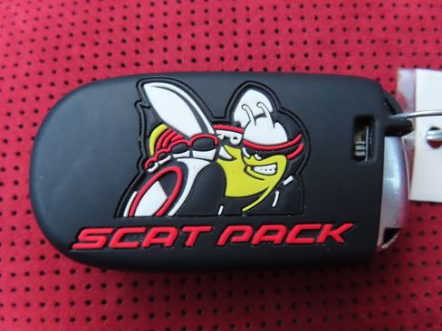 Used 2016 Dodge Challenger R/T Scat Pack w/ Leather Interior Group RWD image 34