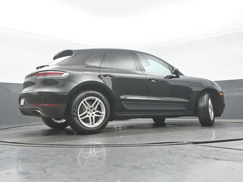 Used 2019 Porsche Macan AWD/4WD image 32