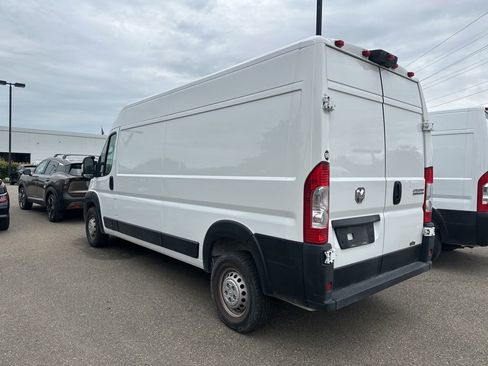 Used 2024 RAM ProMaster 2500 w/ Convenience Group FWD image 4