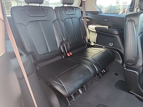 Used 2023 Jeep Grand Cherokee L Limited w/ Black Appearance Package image 27