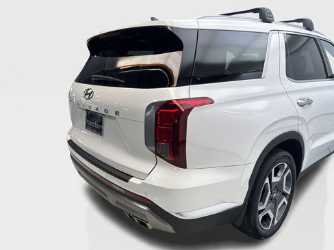 Used 2024 Hyundai Palisade Limited FWD image 18