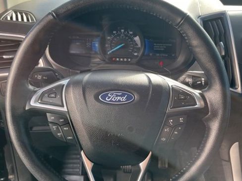 Used 2024 Ford Edge SEL image 14