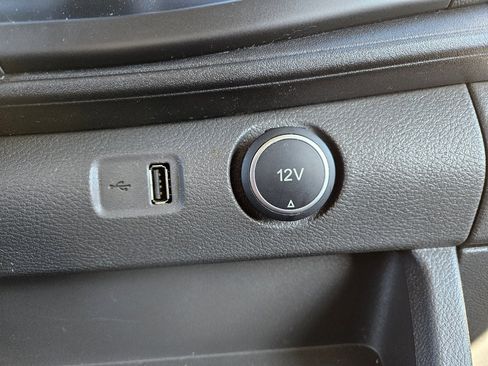 Used 2020 Ford Transit 250 Medium Roof w/ Load Area Protection Package image 28