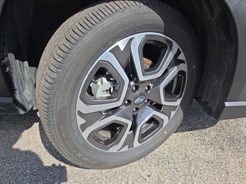Certified 2025 Subaru Ascent Limited AWD/4WD image 12