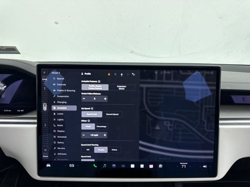 Used 2023 Tesla Model X Plaid image 23