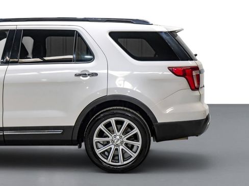 Used 2016 Ford Explorer Limited FWD image 11