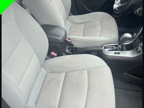 Used 2014 Chevrolet Cruze LT FWD image 3