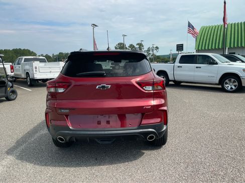 Used 2022 Chevrolet TrailBlazer RS w/ Technology Package FWD image 6