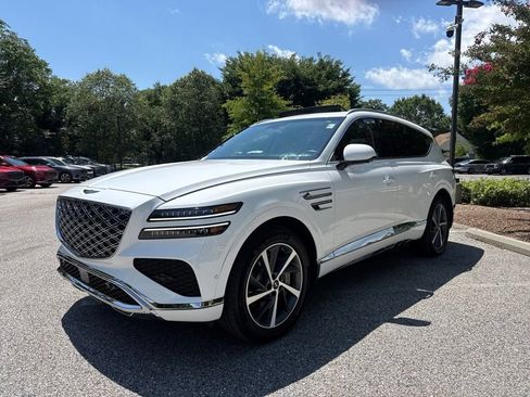 Certified 2025 Genesis GV80 2.5T Advanced AWD/4WD image 6