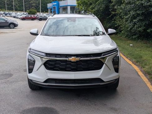 New 2026 Chevrolet Trax LT FWD image 6
