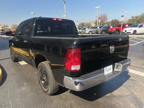 Used 2022 RAM 1500 Classic SLT image 6