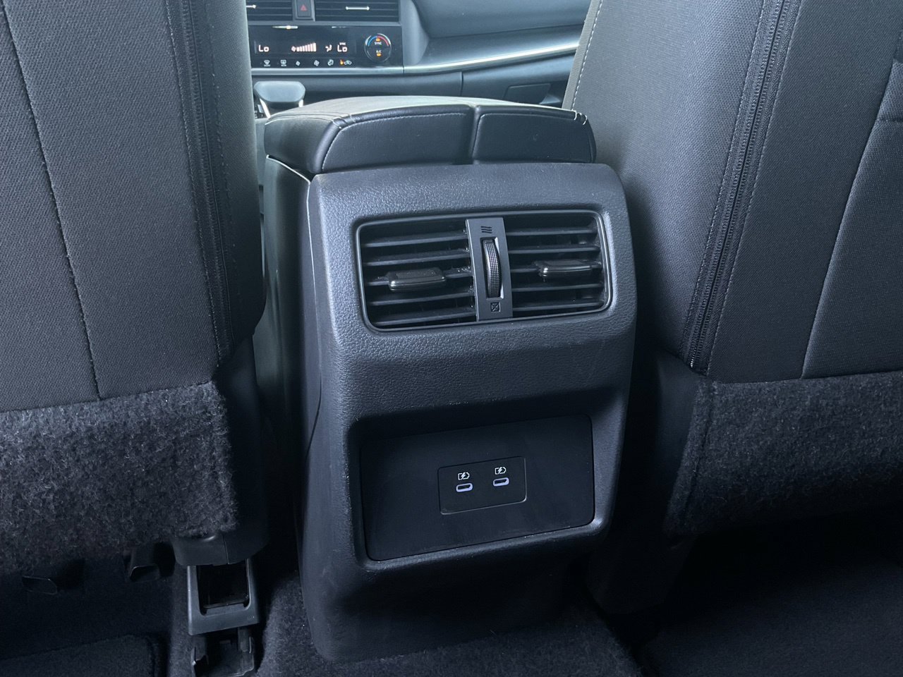 Used 2025 Nissan Rogue SV FWD image 12