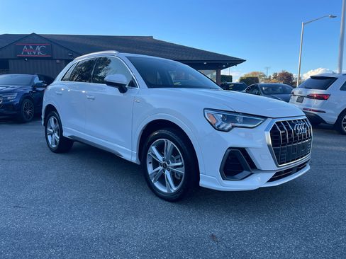 Used 2023 Audi Q3 2.0T Premium w/ Convenience Package image 17