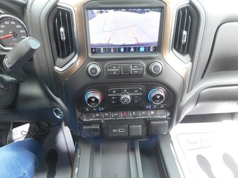 Used 2022 Chevrolet Silverado 1500 High Country w/ Technology Package image 14