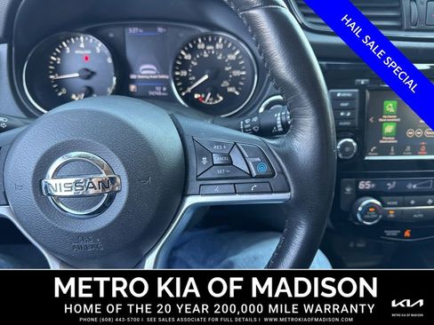 Used 2018 Nissan Rogue SL w/ Premium Package AWD/4WD image 18