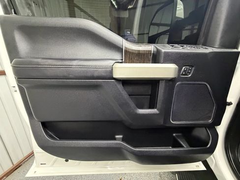 Used 2020 Ford F450 Lariat w/ Lariat Ultimate Package AWD/4WD image 8