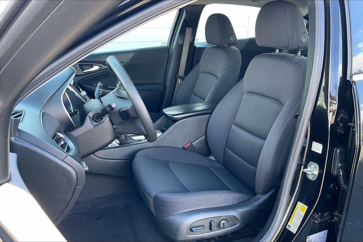 Used 2024 Chevrolet Malibu LT FWD image 23