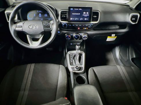 Used 2024 Hyundai Venue SEL FWD image 23