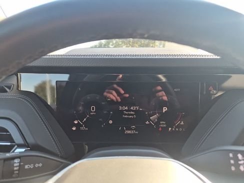 Used 2025 GMC Yukon Denali image 17