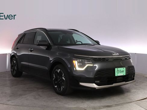 Used 2023 Kia Niro Wave w/ Wave Preserve Package FWD image 13
