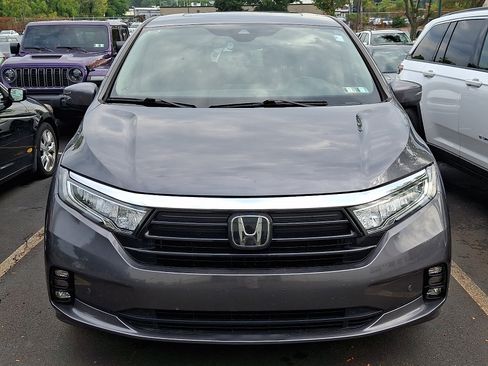 Used 2024 Honda Odyssey Touring image 2