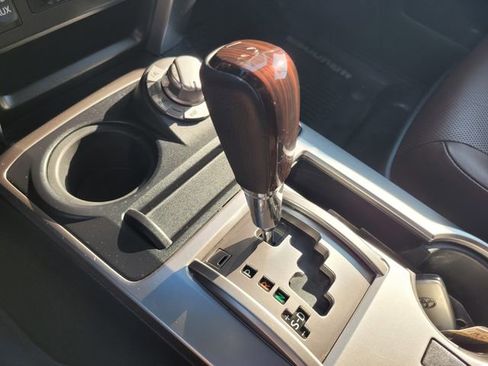 Used 2019 Toyota 4Runner Limited image 18