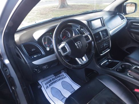 Used 2015 Dodge Grand Caravan R/T image 7