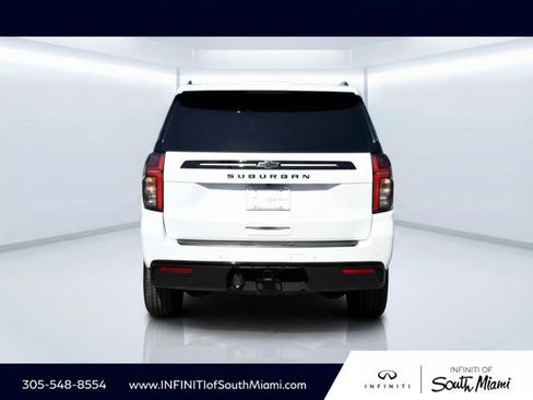 Used 2024 Chevrolet Suburban Z71 w/ Luxury Package image 5