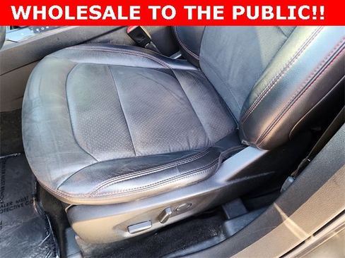 Used 2018 Ford Explorer XLT w/ Equipment Group 202A image 14