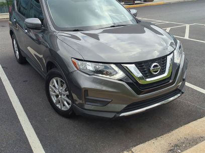 Used 2017 Nissan Rogue SV