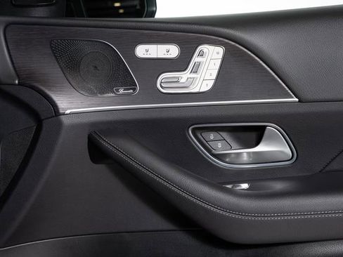 Used 2025 Mercedes-Benz GLS 450 4MATIC image 63