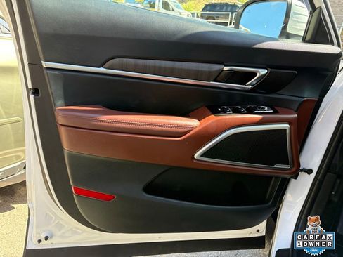 Certified 2023 Kia Telluride EX w/ EX Captain's Chair Package AWD/4WD image 15