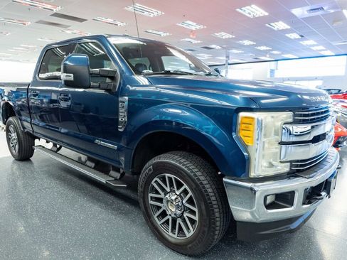 Used 2017 Ford F250 Lariat w/ Lariat Ultimate Package image 5