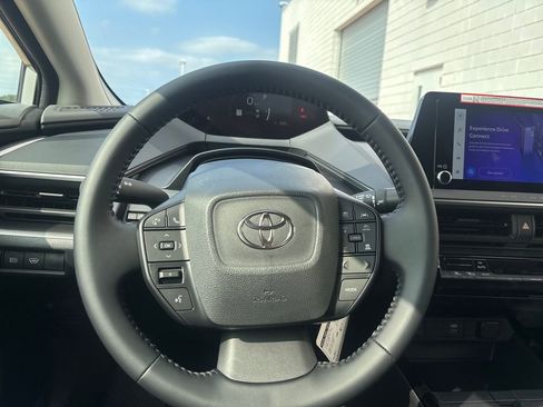 New 2026 Toyota Prius LE image 17