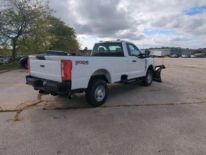 New 2025 Ford F250 XL w/ FX4 Off-Road Package