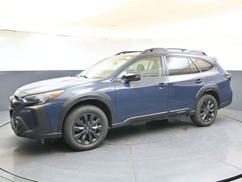 Certified 2025 Subaru Outback Onyx Edition AWD/4WD image 2