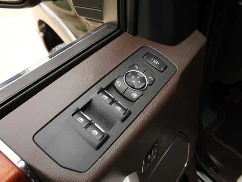 Used 2019 Ford F350 King Ranch w/ King Ranch Ultimate Package AWD/4WD image 20