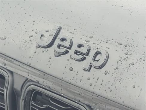 New 2025 Jeep Grand Cherokee Laredo image 12