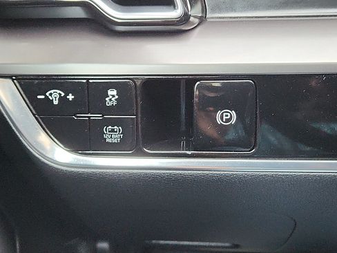 Used 2023 Kia Sportage EX AWD/4WD image 14