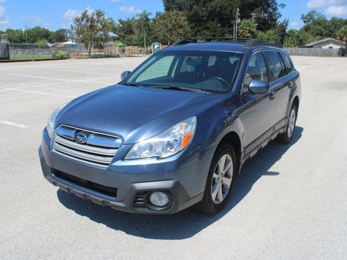 Used 2013 Subaru Outback 2.5i Premium w/ Popular Pkg 1B AWD/4WD image 1