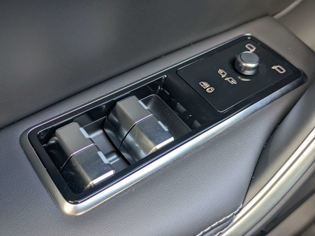 New 2026 Jaguar F-PACE R-Dynamic S AWD/4WD image 40