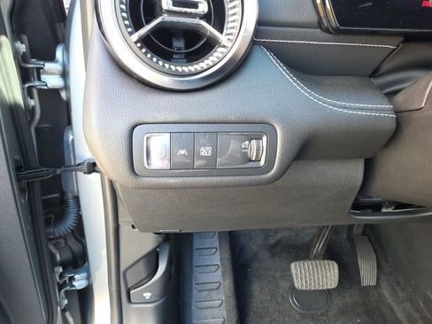 Used 2024 Chevrolet Blazer EV LT AWD/4WD image 14