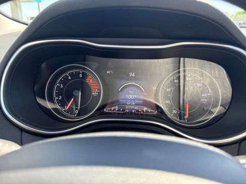 Used 2019 Jeep Cherokee Limited AWD/4WD image 30